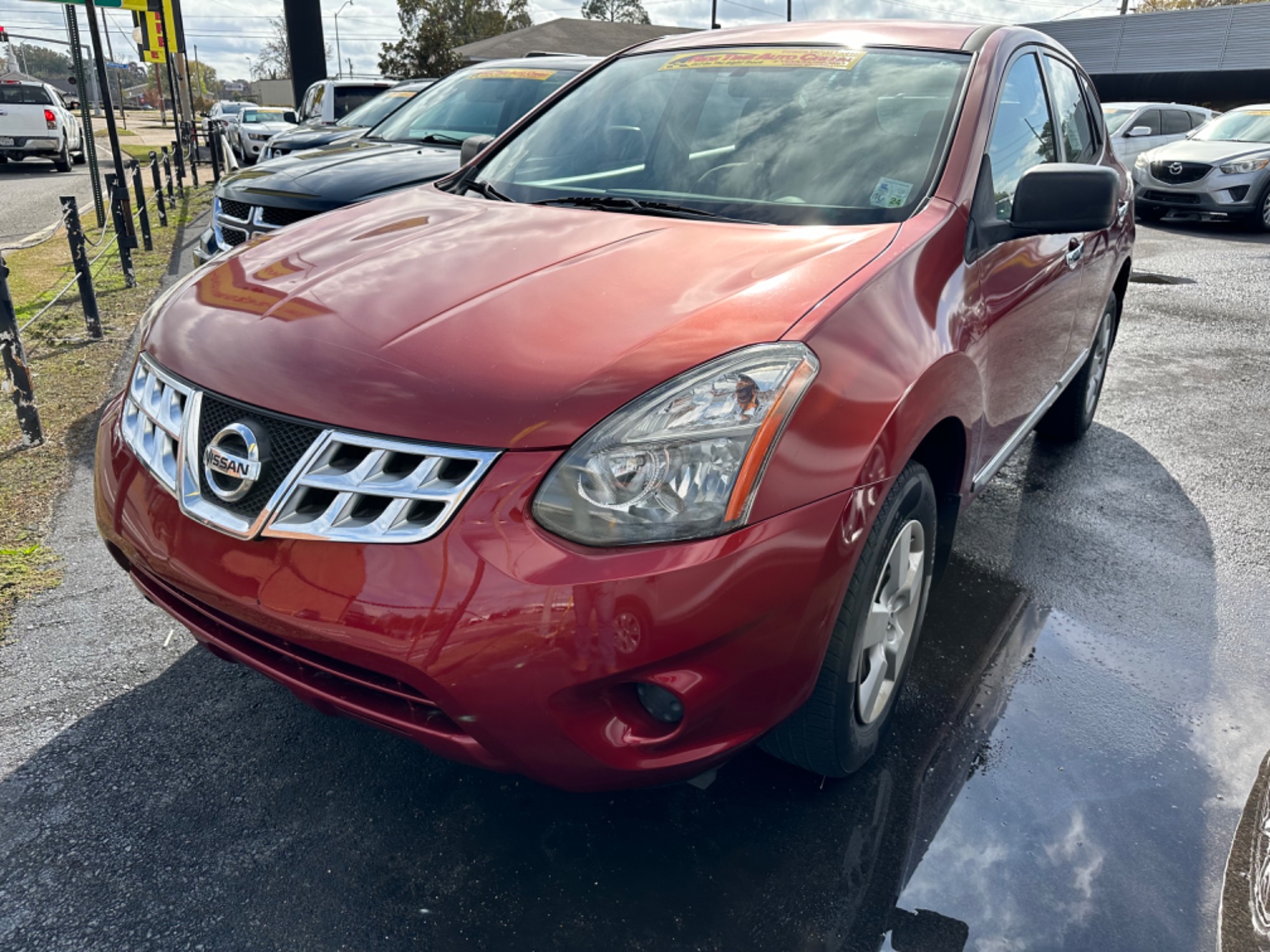 photo of 2014 Nissan Rogue S 2WD